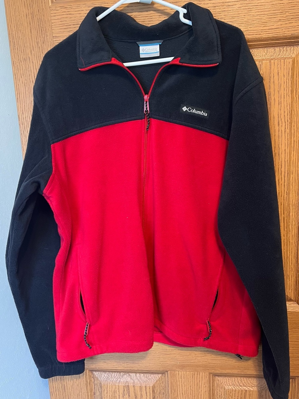 Columbia Men's Two-Tone Red & Black Fleece Jacket Large